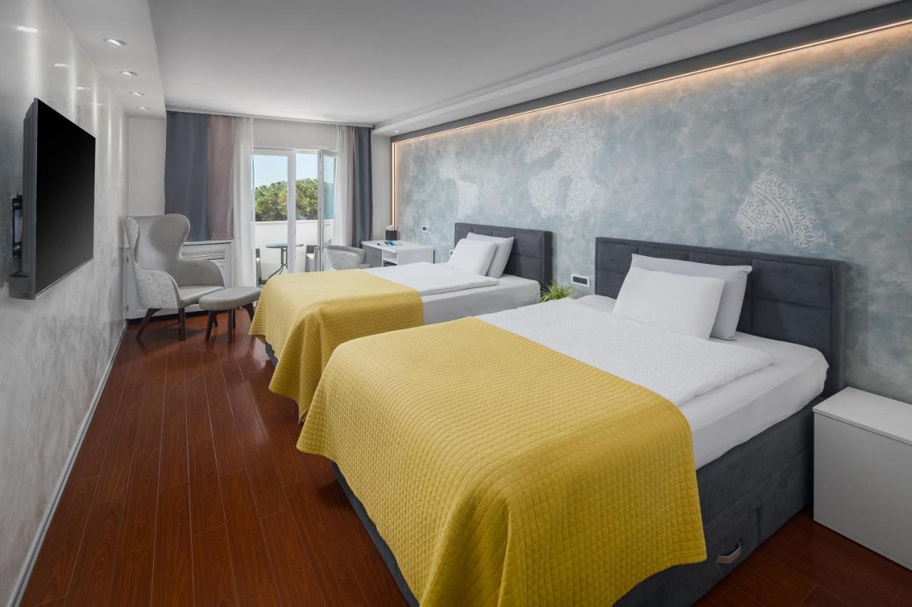 Family Room Balcony Sea View