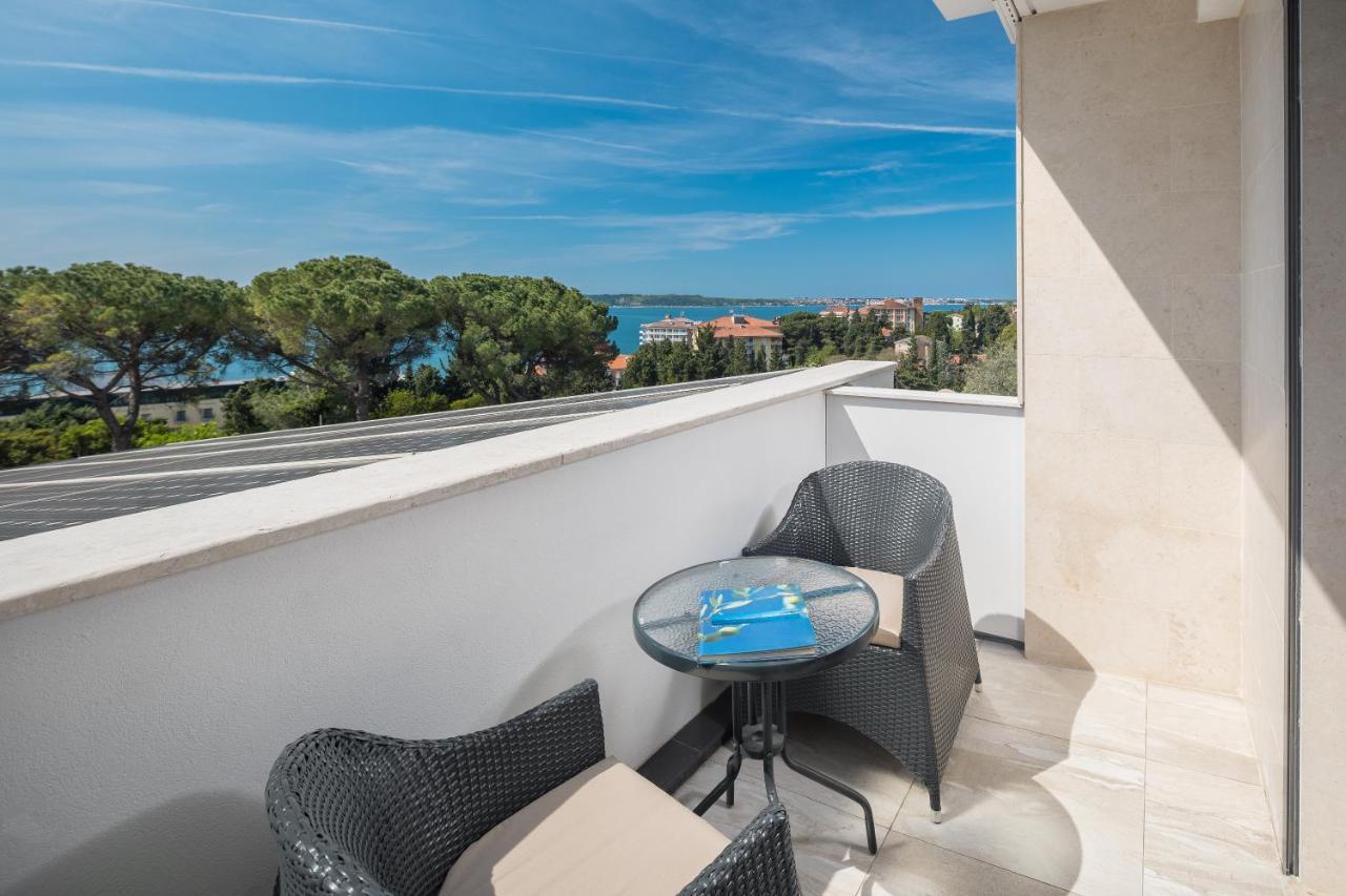Family Room Balcony Sea View